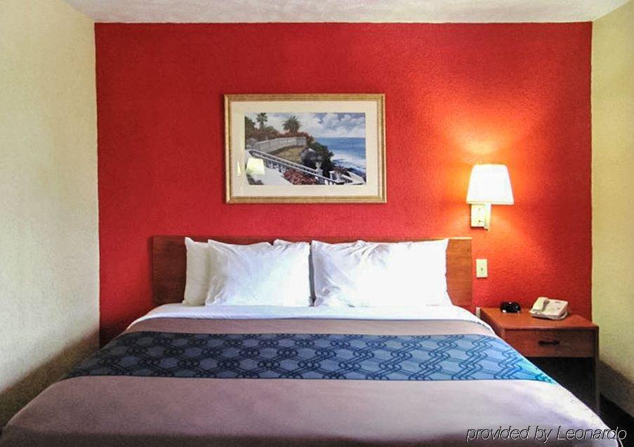 Econo Lodge Ottawa מראה חיצוני תמונה