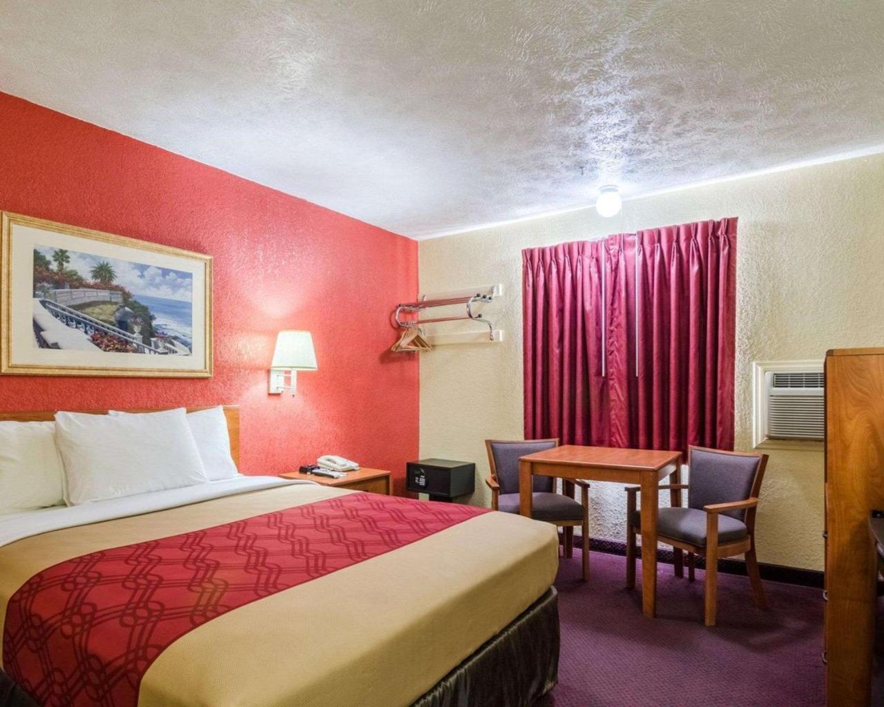 Econo Lodge Ottawa מראה חיצוני תמונה