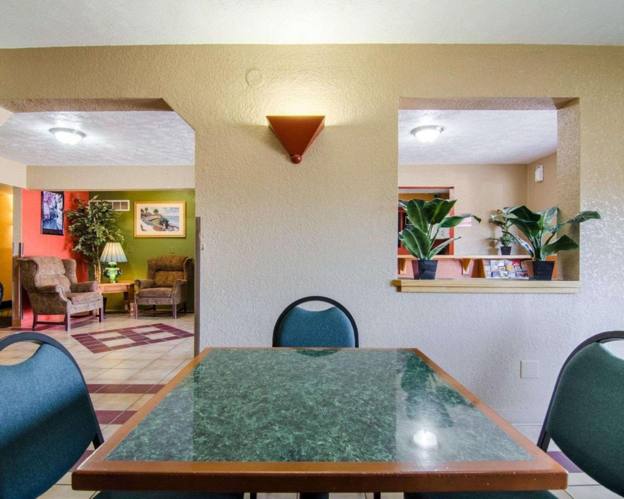 Econo Lodge Ottawa מראה חיצוני תמונה